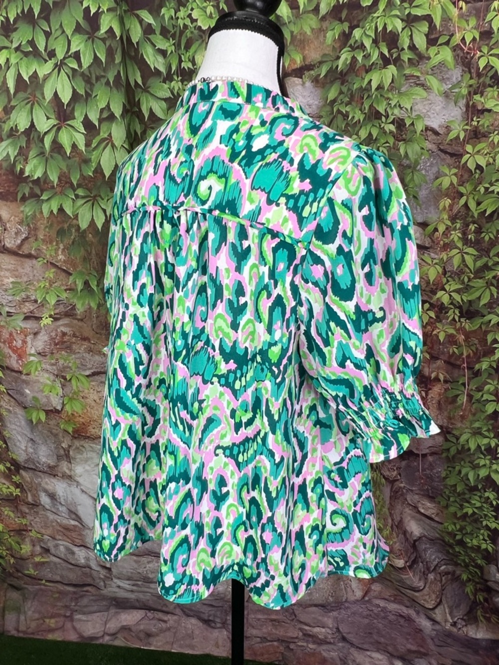 VOY Pink and Green Pleated V-Neck Spring Ruffle Sleeve Blouse, L - Picture 8 of 12